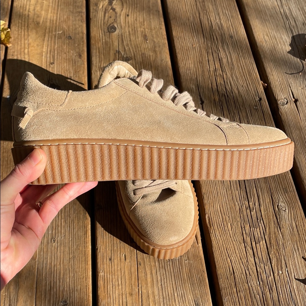 J SLIDES Tan Suede Gum Sole Platform Sneakers Womens US 9 Chunky Sole BNWOT